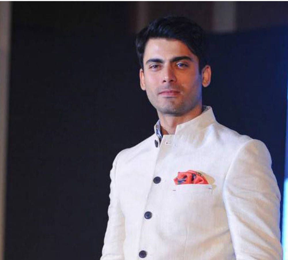 richa-chadda-comes-to-fawad-khans-rescue