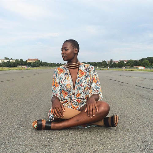 Amputee Woman Becomes Famous Fashion Blogger