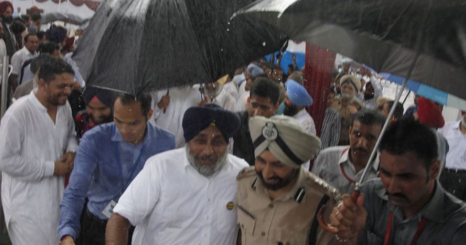 punjab new governor vp singh badnore took guard of honour in heavy rain