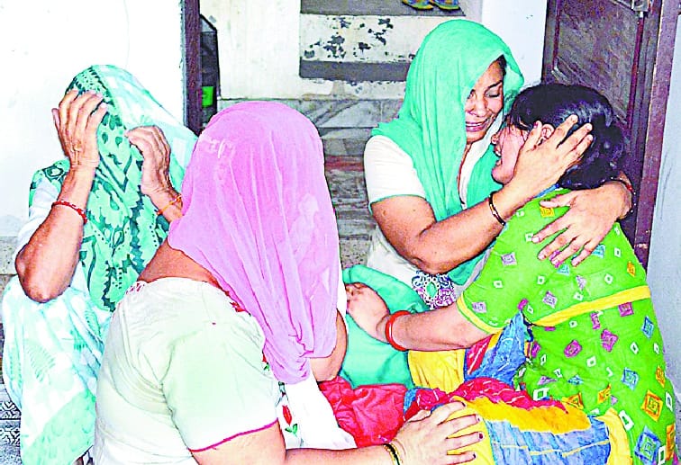 Teacher commits suicide