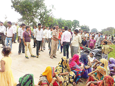 HT line hit by Masons, death