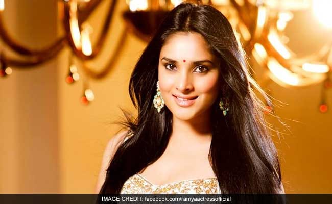 Case against Actress Ramya for praising Pak