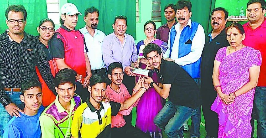 Badminton winner