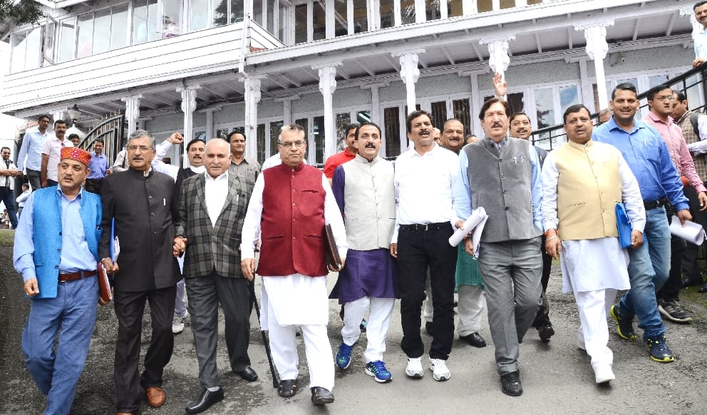 BJP Walkout On CM Virbhadra Singh CBI Case at Himachal Vidhansabha.