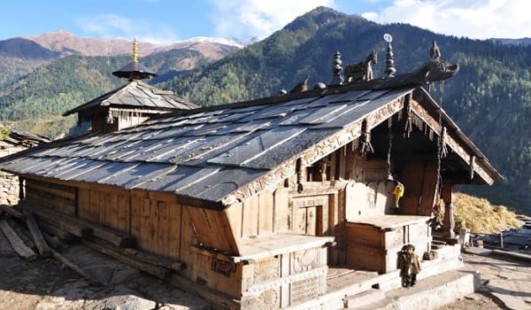 karna and duryodhana temple together in uttarkashi