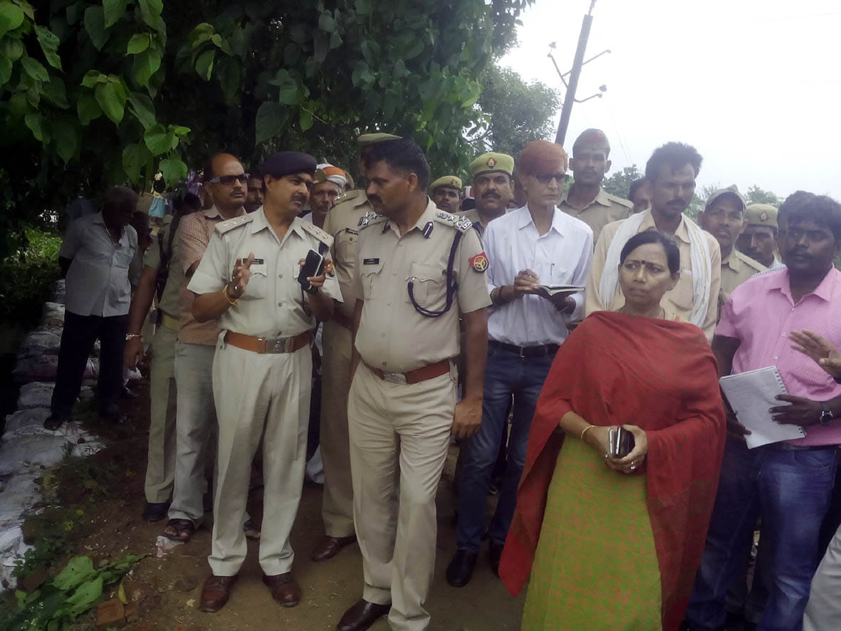 DIG commissioners visited the flooded areas