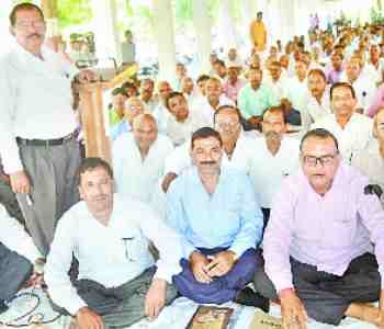 strike the lekhpal,s, complainant wandered 