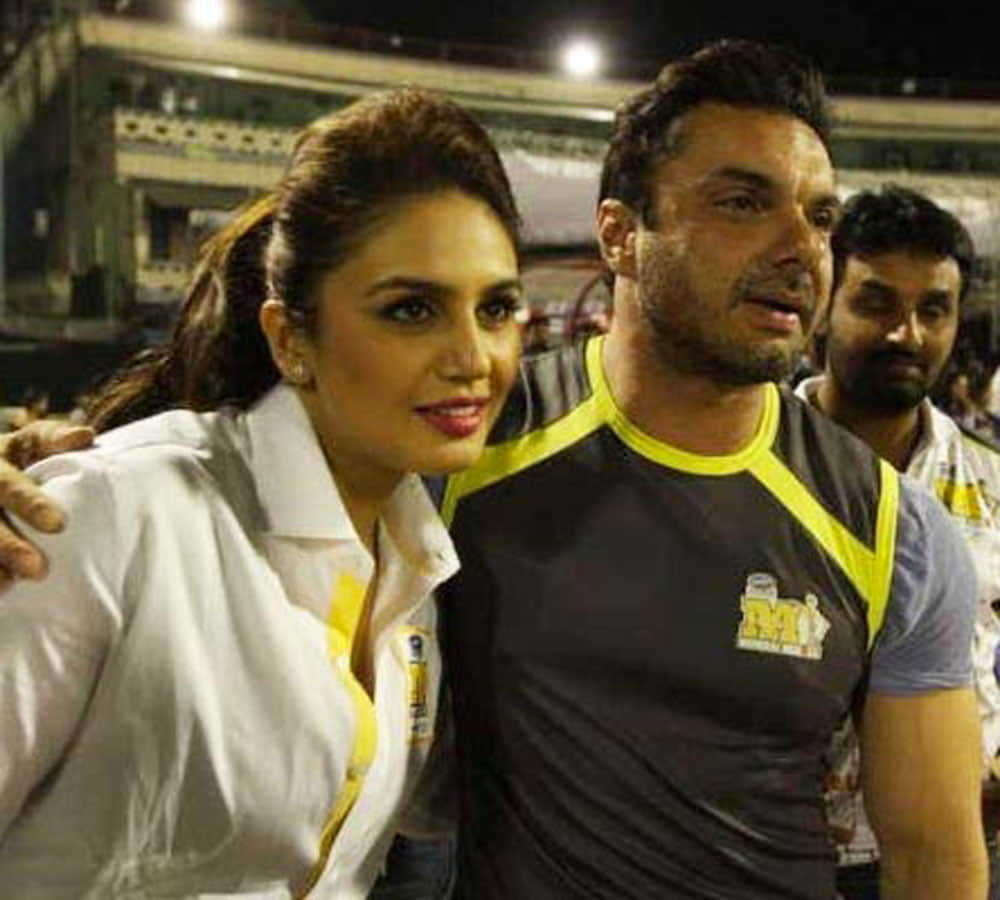 salman khan family does not invite huma qureshi in family