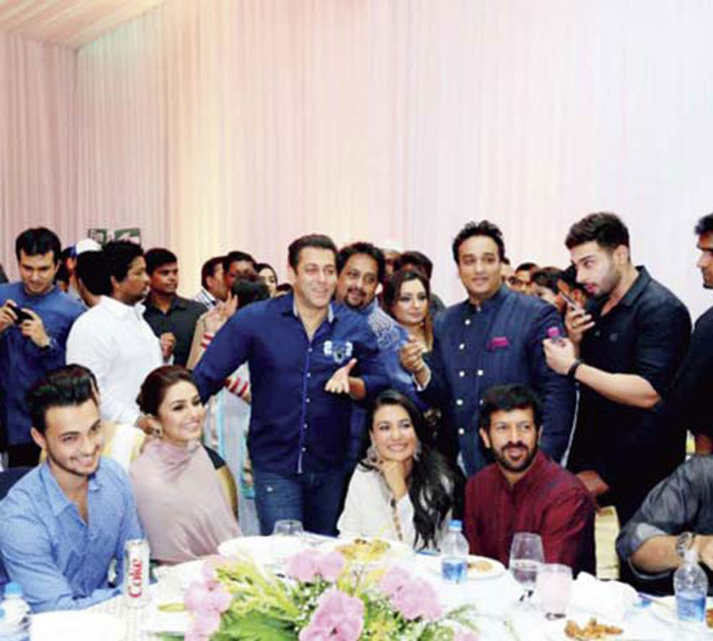 salman khan family does not invite huma qureshi in family