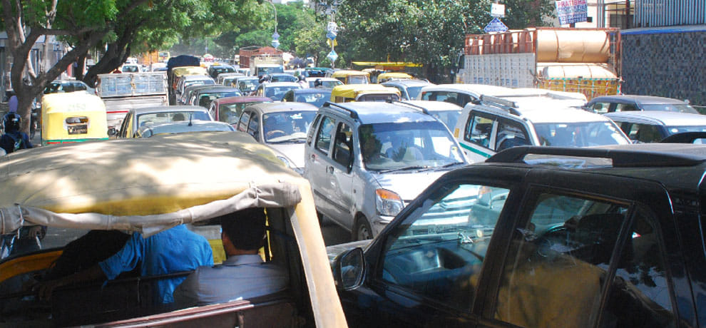 Big traffic jam because og csc t-polint in noida
