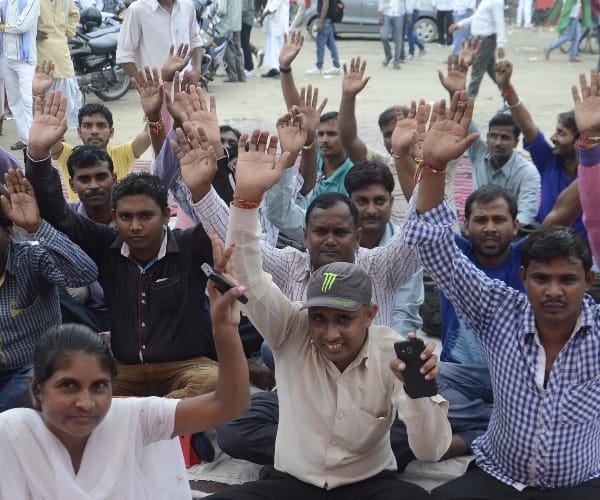 protest,mla balbeer sidhu protest, against mobile company, at mohali, chandigarh, 