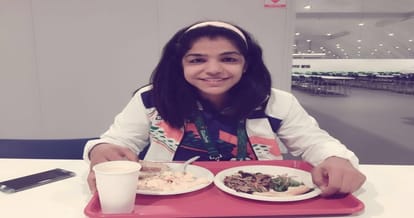 sakshi, malik, share, her pictures having breakfast while returning to India,