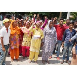 yamunanagar,villagers, sp, wine, leadies