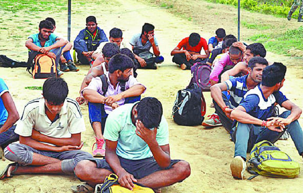 Army Recruiting 30 Munnabhai holding in Gautam Buddha Nagar