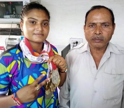 Becoming world champion boxer has won 15 gold, not have money for ticket 