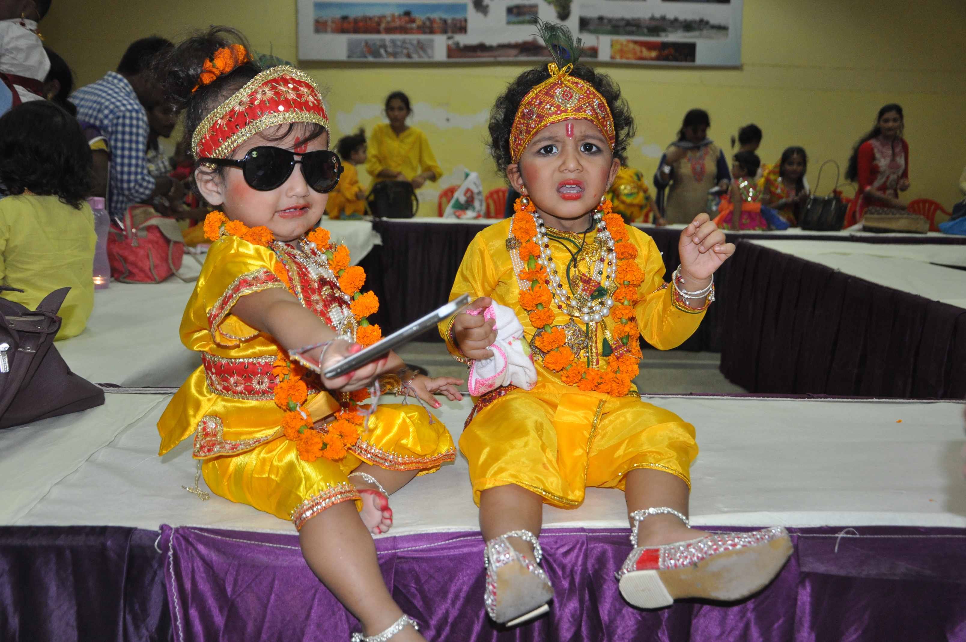 ghar ghar kanha contest by amar ujala