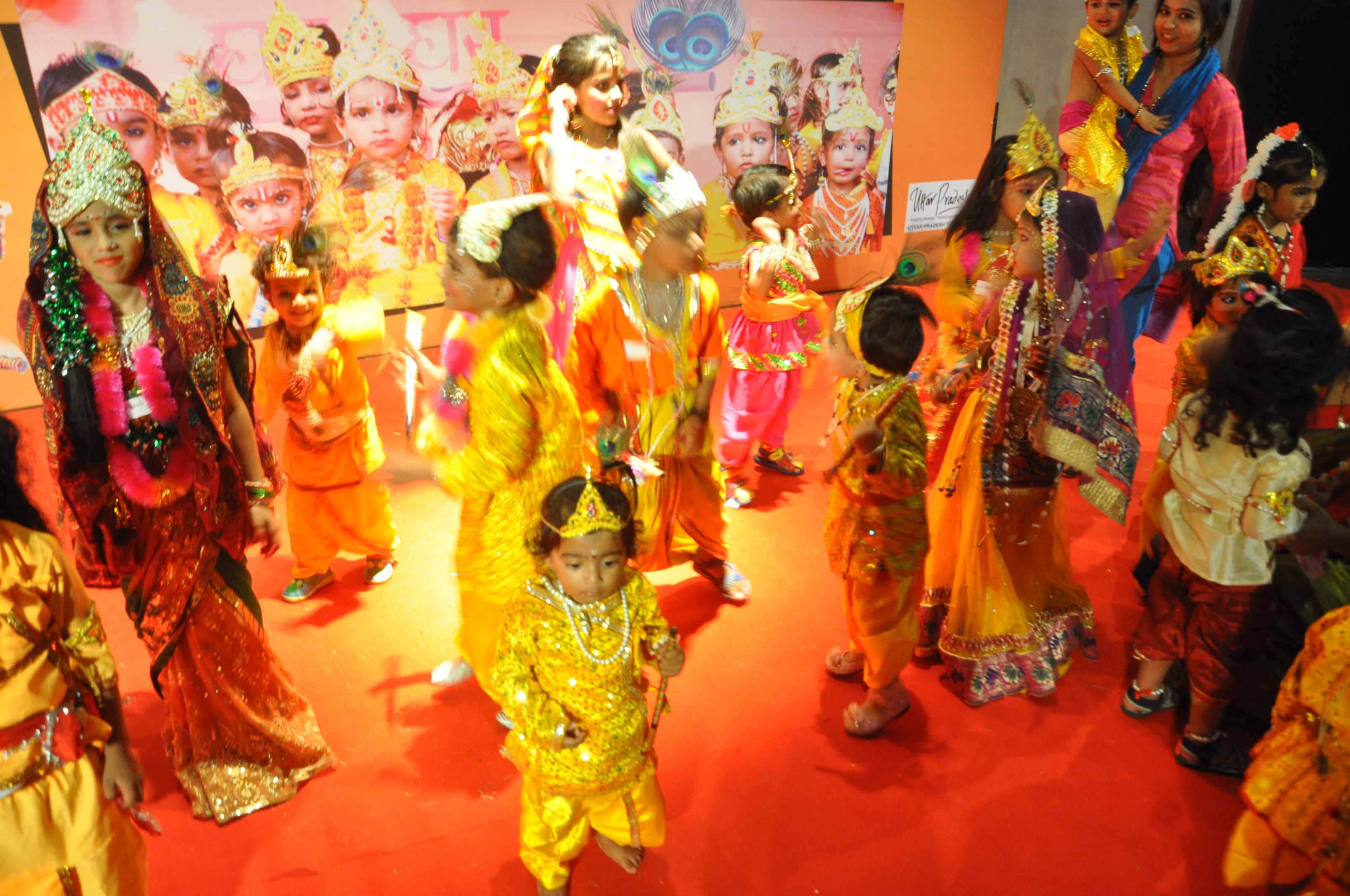 ghar ghar kanha contest by amar ujala