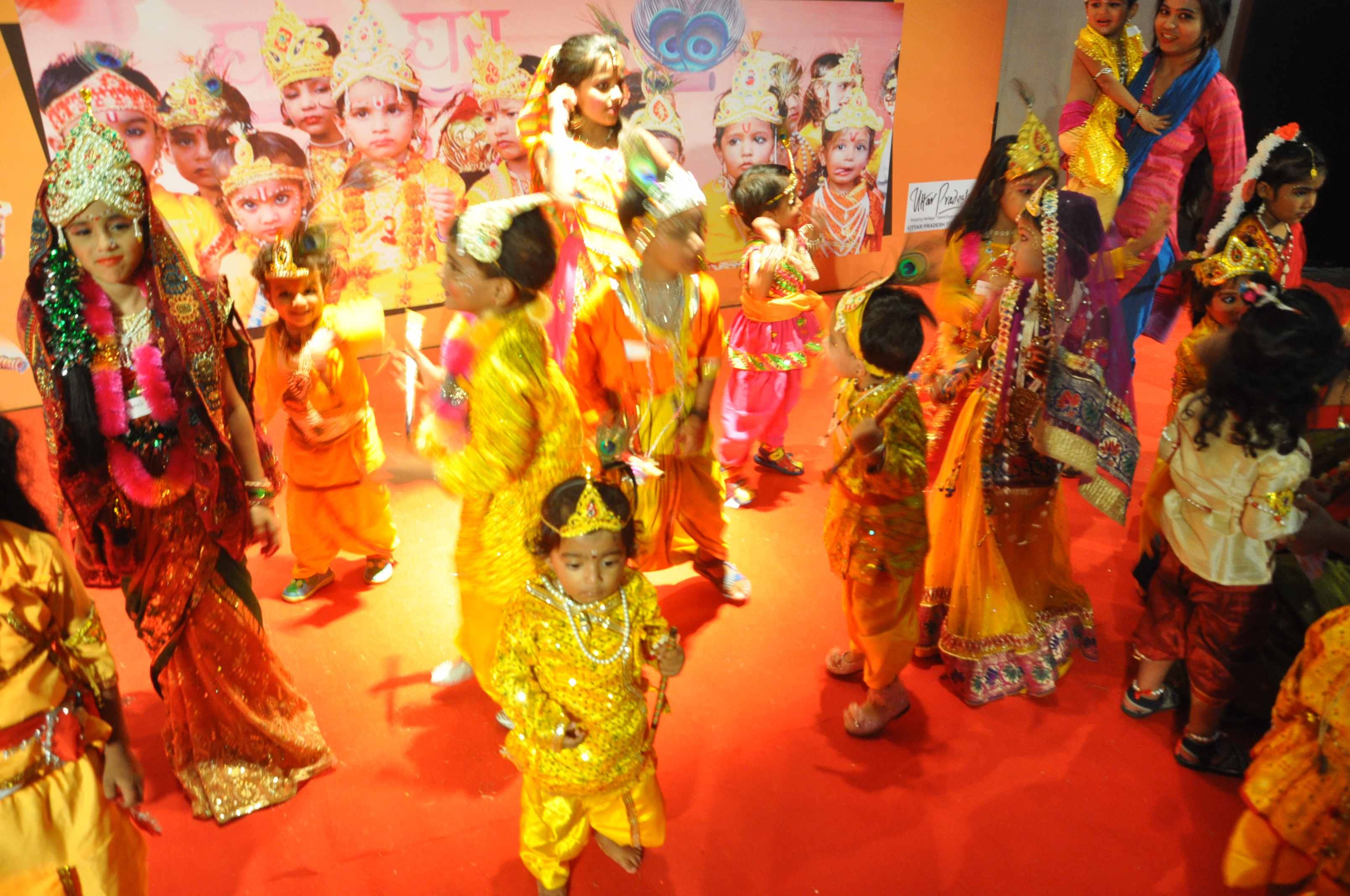 ghar ghar kanha contest by amar ujala