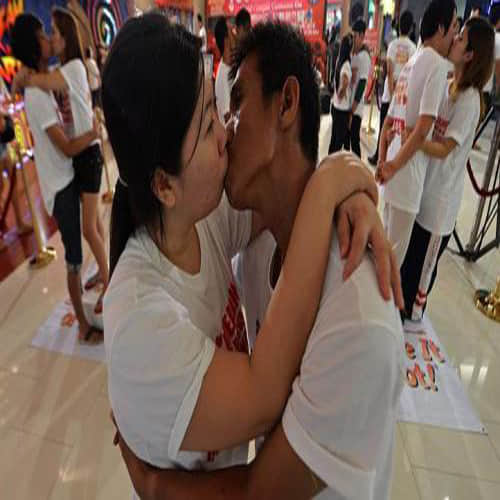 WORLD'S LONGEST CONTINUOUS KISS