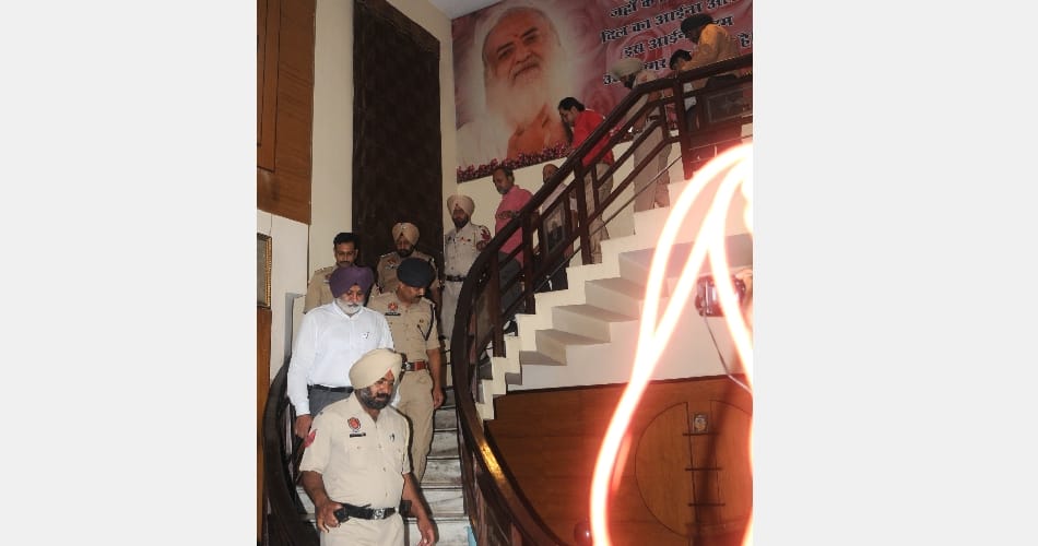 loot with businessman at rajkumar's house in ludhiana, punjab