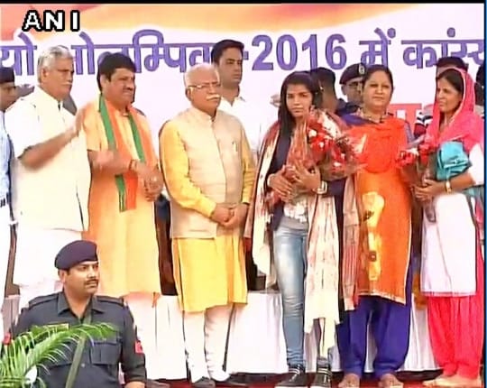 grand welcome wrestler sakshi malik at bahadurgarh haryana