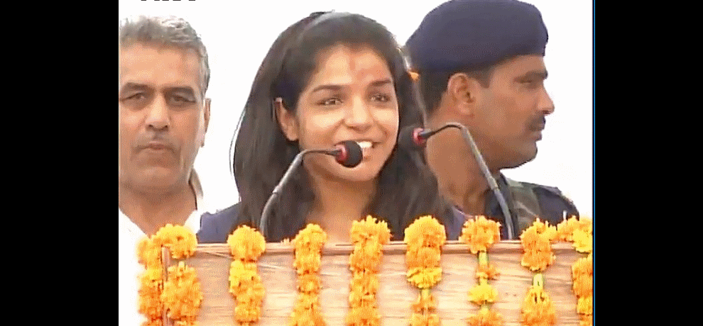 sakshi want family photo with sachin tendulkar