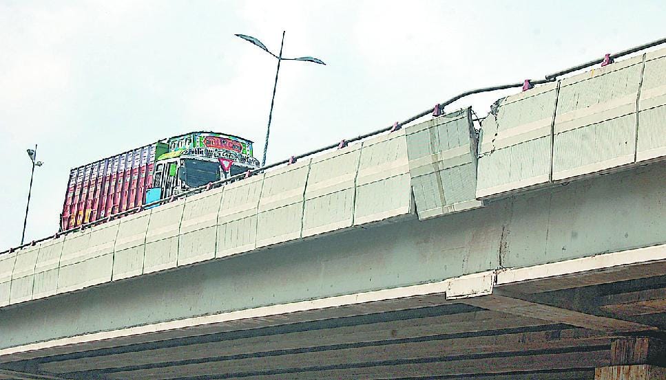 unctrolled truck missed accidents, panipat