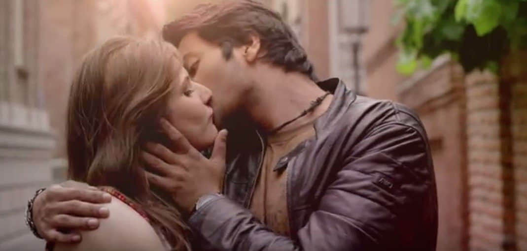 Aksar 2 actress Zareen Khan is giving some kissing advice here