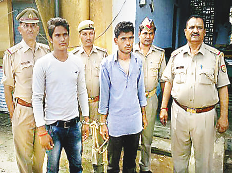 Stolen bike and two arrested, two absconding