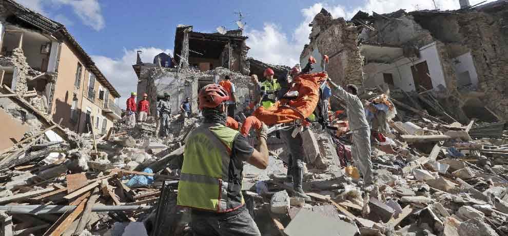 Powerful earthquake in Italy, 247 dead and dozens wounded