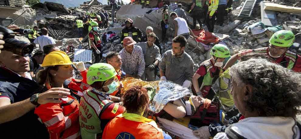 Powerful earthquake in Italy, 247 dead and dozens wounded