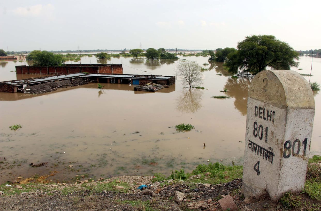 Many villages and entered the water, falling