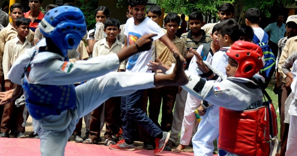 rule breaking in sports, indoor game tiquando match in outdoor under sunshin