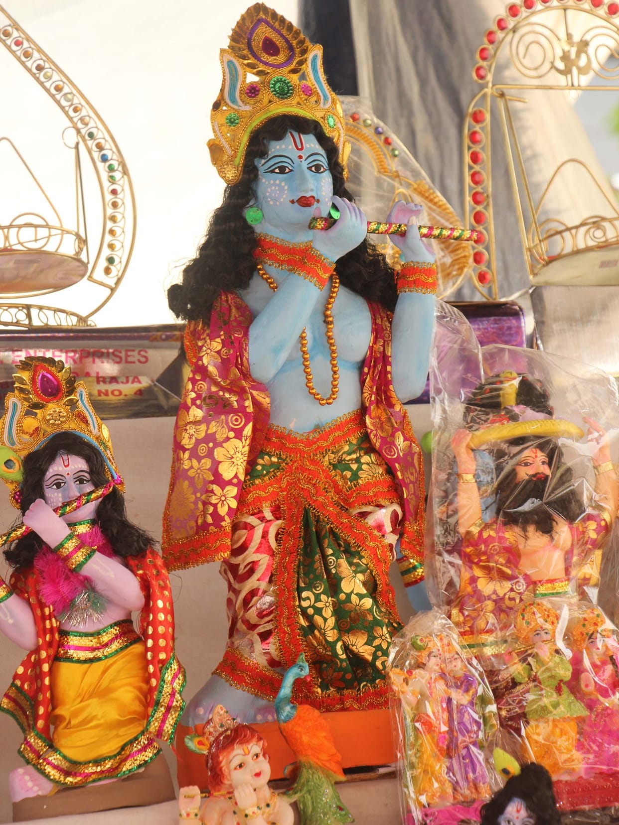 Adorned floats, enhanced court of Kanha