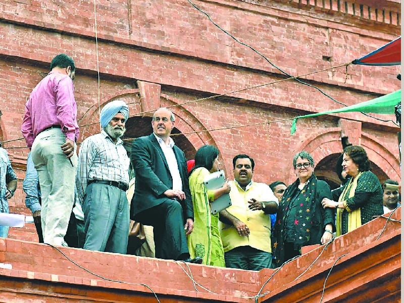 englang delegation visit in amritsar, art and culture heritage trust, museum, amritsar