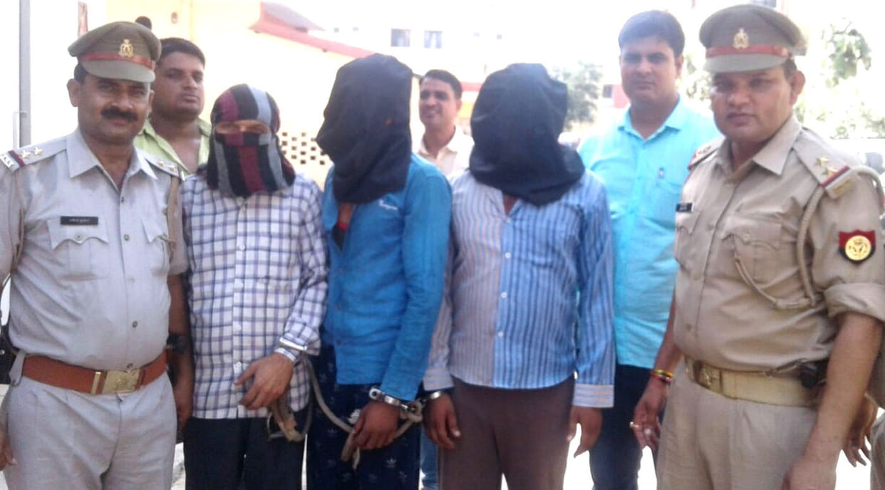 Saraf and two chains Snatcher arrested