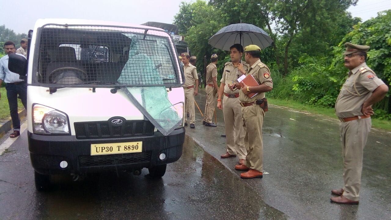 atm cash van loot and murder in faizabad