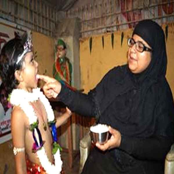 pictures of muslim women celebrate krishna janmashtami