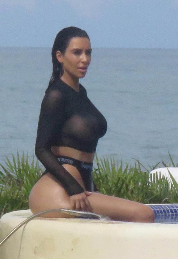 Kim Kardashian pictures goes viral