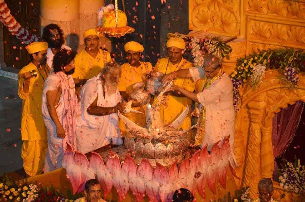 Live Krishna janmashtami celebration from mathura