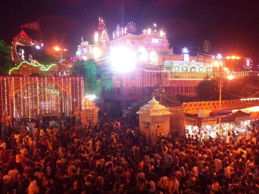 live picutures of krishna janmashtmi from mathura