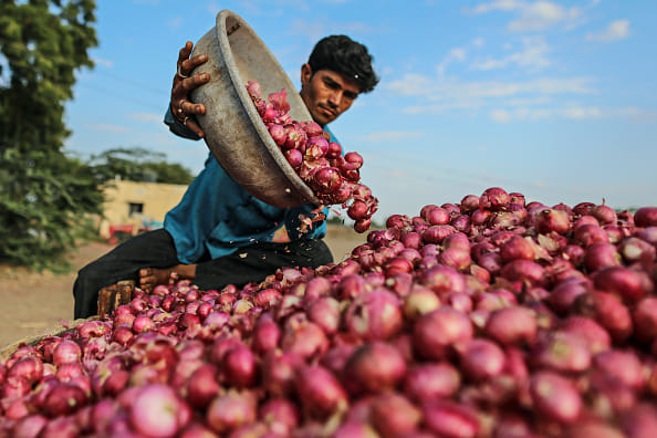 Nashik farmer gets 5 paise per kg for onions!