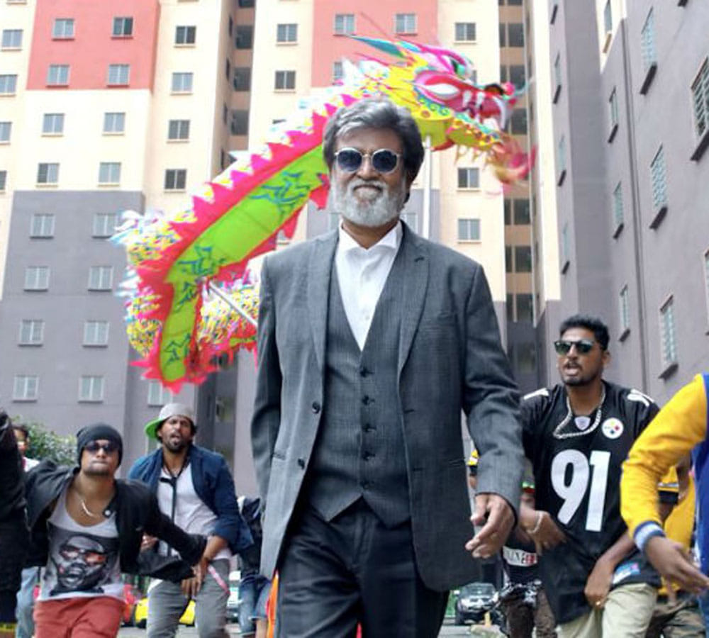 rajnikant invites his fan at farmhouse