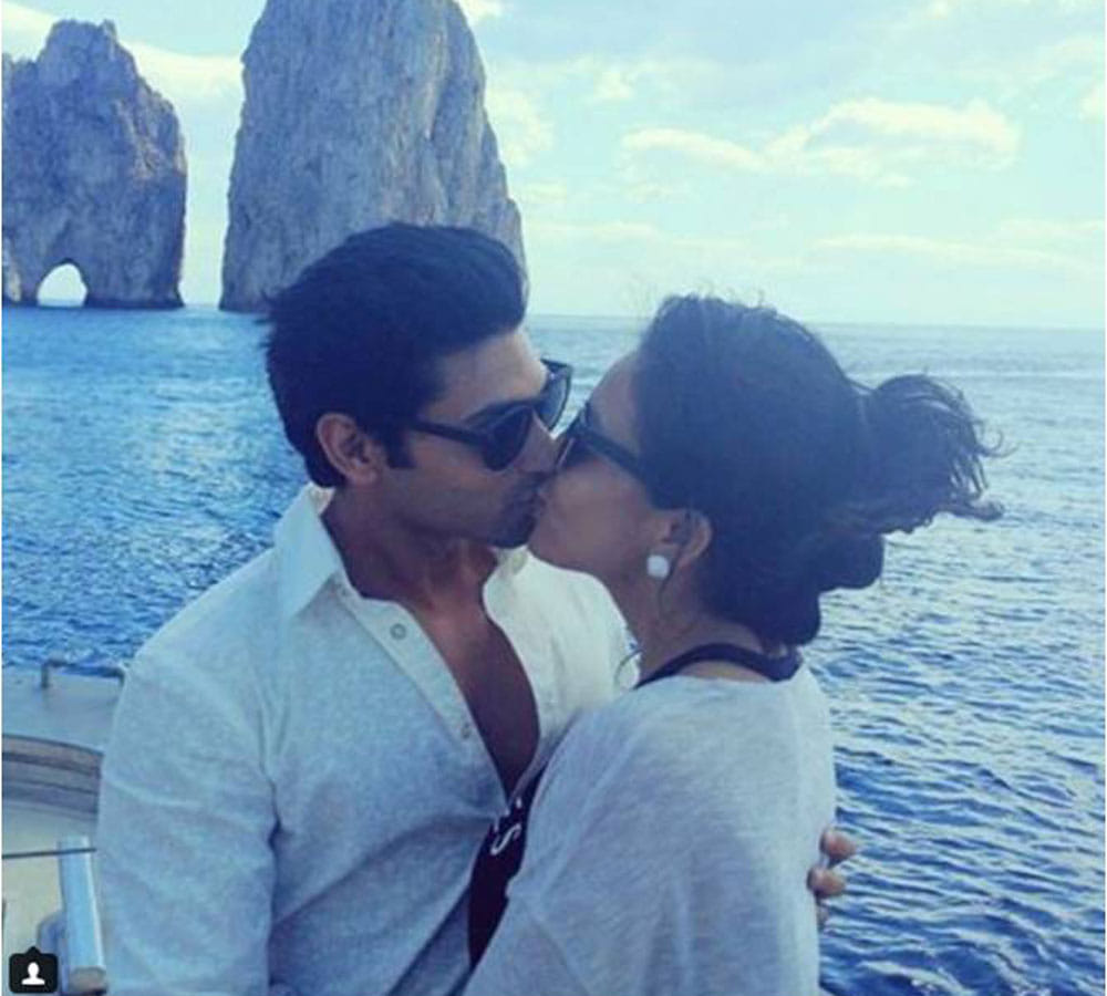 balika vadhu actor ruslan mumtaz lip lock photo viral