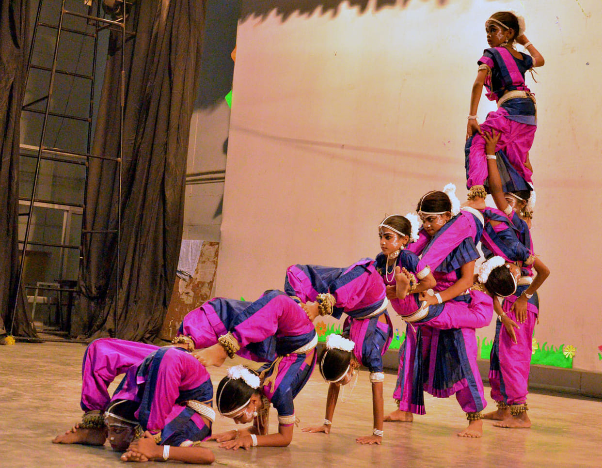 spic macay group perform in nit srinagar uttarakhand.