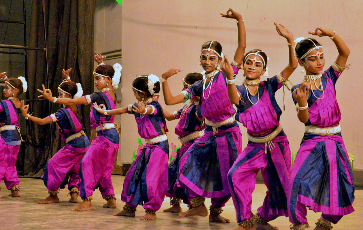 spic macay group perform in nit srinagar uttarakhand.
