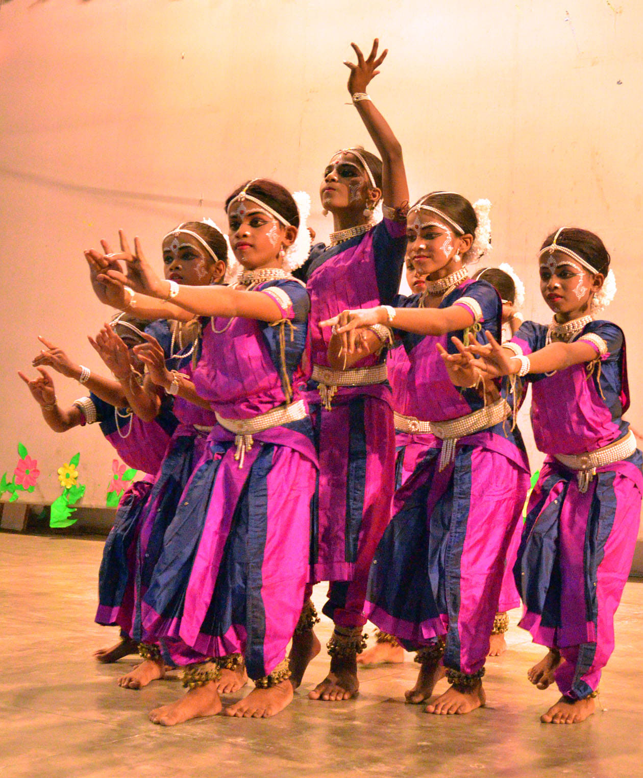 spic macay group perform in nit srinagar uttarakhand.