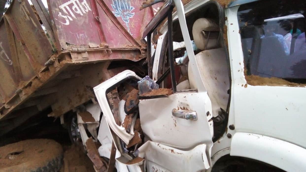 eight family members died in road accident