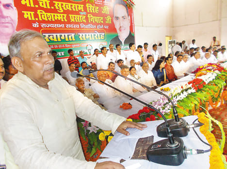 Mulayam, Akhilesh to deceive the difference-sukhram