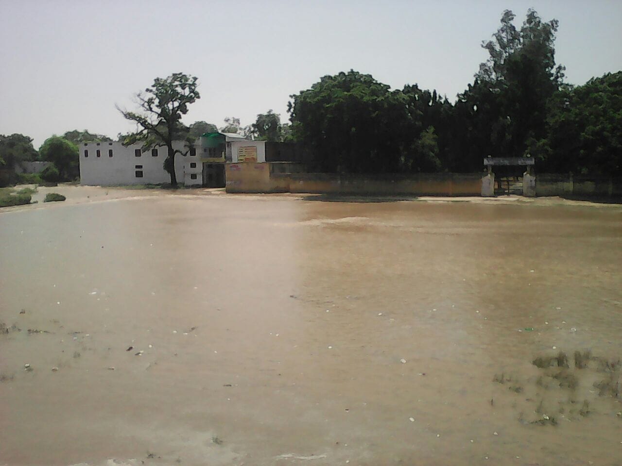 Ganga flood in Uttar Pradesh Ring dam break down in Ballia
